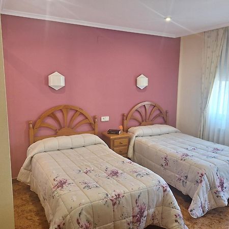 Hostal Pachin Mieres  Exterior photo