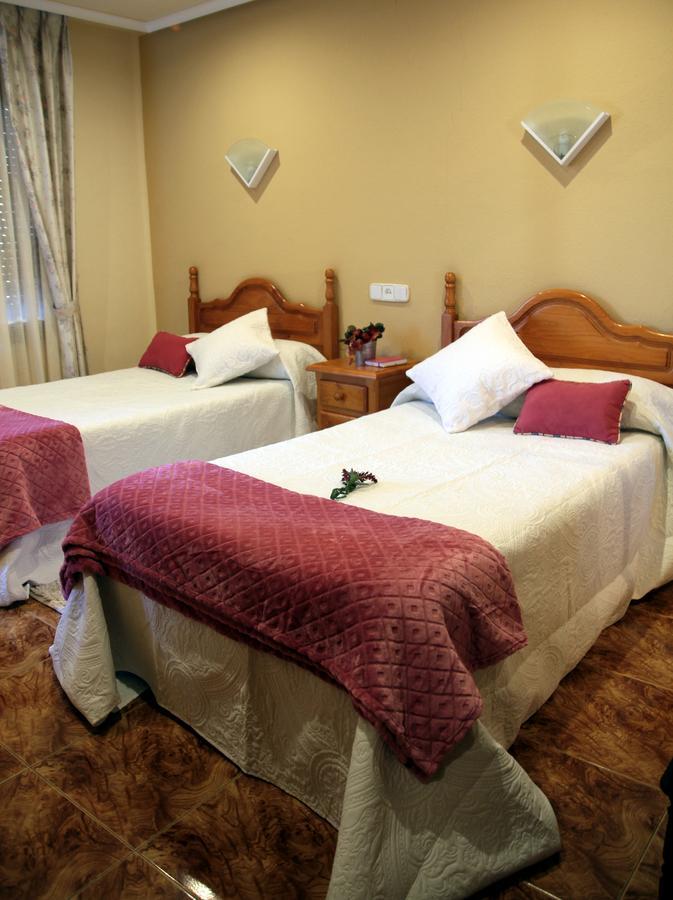 Hostal Pachin Mieres  Exterior photo